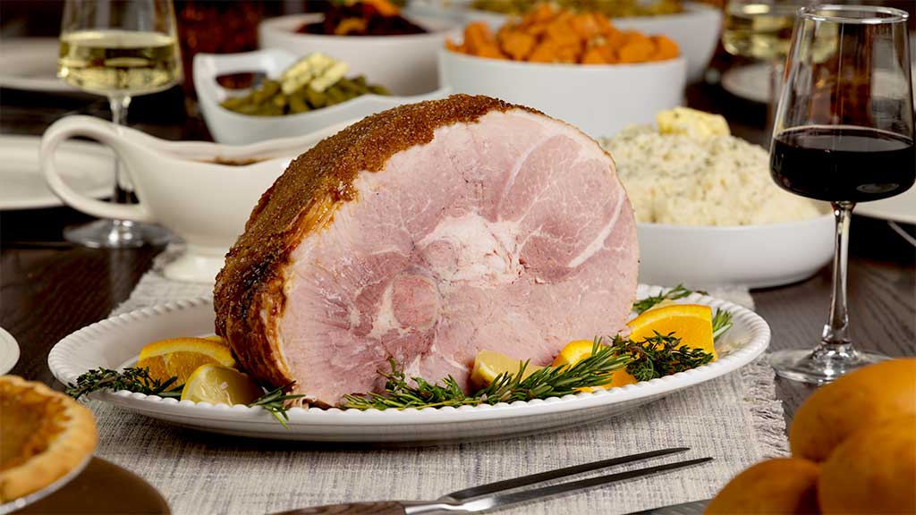 Enjoy the premium experience of a Pratt's ham on your family's holiday table